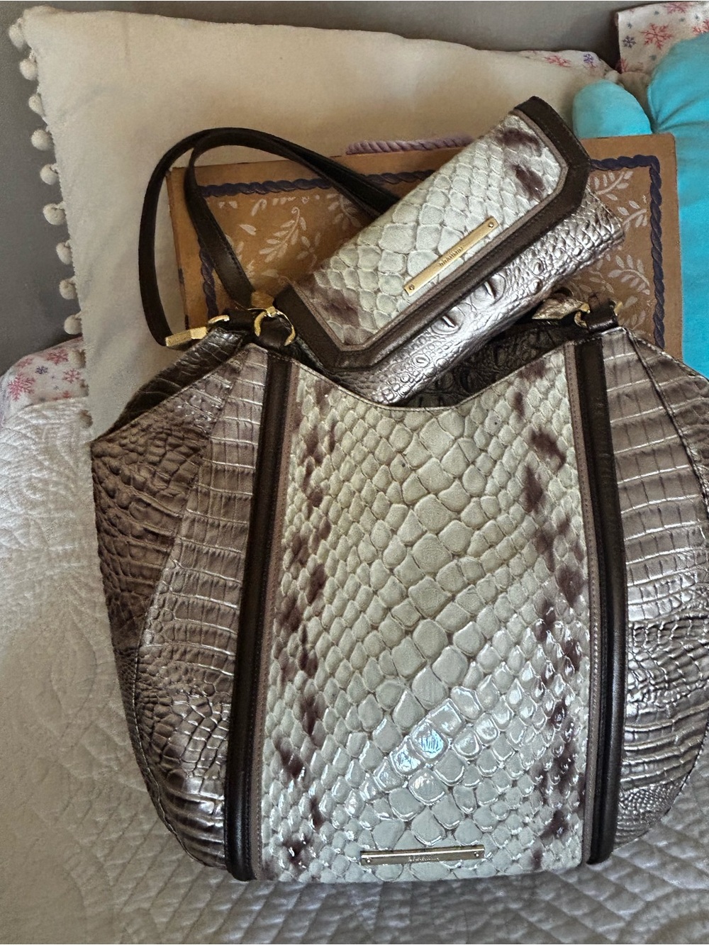 Brahmin Women's Metallic Snake-Texture Shoulder Bag - Silver/Brown with wallet❤️